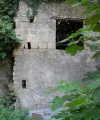 Somma Vesuviana: Rudere indipendente in centro