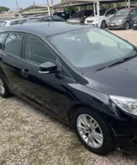 Ford Focus 1.6 TDCi 115 CV SW Titanium Ford Focus 1.6 TDCi 115 CV SW Titanium