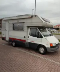 Camper compatto da 5,56mt 2.5 80cv