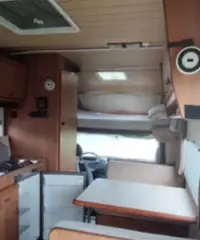 Camper compatto da 5,56mt 2.5 80cv