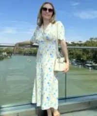 Cerco un gentiluomo moderno con un tocco di romanticismo