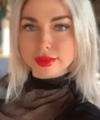 Un brindisi al futuro, iniziando con un incontro