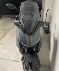 Yamaha X-Max 300 - 2022