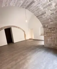 Locale commerciale al centro di Corato