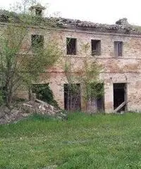 Rustico in Vendita a 75.000€ - Belvedere Ostrense