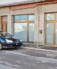 Monfalcone: locale commerciale Monfalcone: locale commerciale
