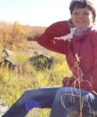 Cerco un gentiluomo moderno con un tocco di romanticismo Cerco un gentiluomo moderno con un tocco di romanticismo