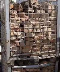 Mattoni, sassi, tavelle d' epoca, etc. VENDO prezzi modici