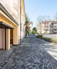Terratetto plurifamiliare con garage e giardino a Parma