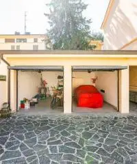 Terratetto plurifamiliare con garage e giardino a Parma