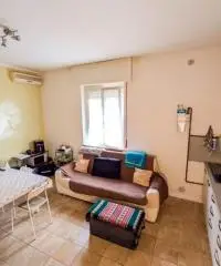 Bilocale in vendita in via Ludovico Ariosto  Borgo Roma, Verona