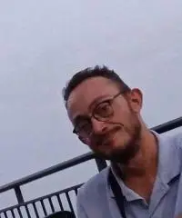 STO  CERCANDO  UNA  DONNA SICILIANA DI  PALERMO