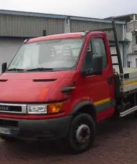 Iveco Daily 65C15 2001 cassone fisso 4,15 m Euro 3 Patente C Iveco Daily 65C15 2001 cassone fisso 4,15 m Euro 3 Patente C