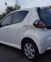 TOYOTA AYGO 1.0 CONNECT 5P 68CV 2010 km 32.200 tg - Veneto