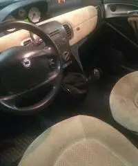 Lancia ypsilon 12 - Torino