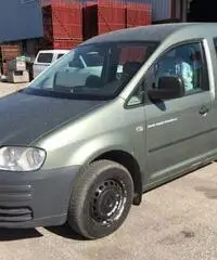 AUTOVETTURA VOLKSWAGEN CADDY - Narni AUTOVETTURA VOLKSWAGEN CADDY - Narni