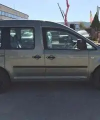 AUTOVETTURA VOLKSWAGEN CADDY - Narni AUTOVETTURA VOLKSWAGEN CADDY - Narni