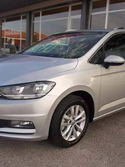 Volkswagen Nuovo Touran 2.0tdi Highline - Cuneo Volkswagen Nuovo Touran 2.0tdi Highline - Cuneo
