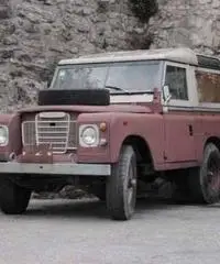 Land Rover 88 completa per ricambi - Narni Land Rover 88 completa per ricambi - Narni