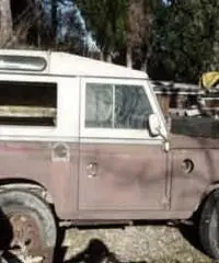 Land Rover 88 completa per ricambi - Narni Land Rover 88 completa per ricambi - Narni