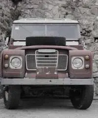 Land Rover 88 completa per ricambi - Narni Land Rover 88 completa per ricambi - Narni