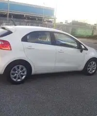 Kia rio 1.2 terza serie gpl del 2015 - Pisa Kia rio 1.2 terza serie gpl del 2015 - Pisa