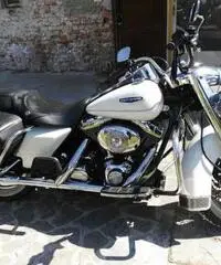 Harley Davidson Road King 1450 cc