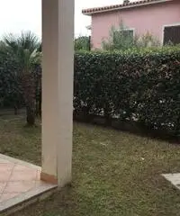 BILOCALE CON GIARDINO GOLFO ARANCI 230 METRI DA SPIAGGIA BILOCALE CON GIARDINO GOLFO ARANCI 230 METRI DA SPIAGGIA