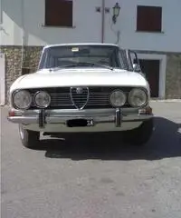 NOLEGGIO AUTO PER MATRIMONI ALFA ROMEO GIULIA BERLINA 1750 NOLEGGIO AUTO PER MATRIMONI ALFA ROMEO GIULIA BERLINA 1750
