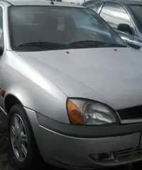 Ford Fiesta 1.2 (perfetta) Ford Fiesta 1.2 (perfetta)