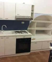 Con giardino e parcheggio privato, 700 mt dal mare