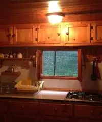 Affittasi casetta con roulotte in campeggio