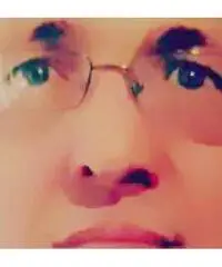 Lui cerca lei Lui cerca lei