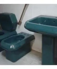 GIACENZE di lavabi, bidets, waters, vasche e piatti doccia colorati