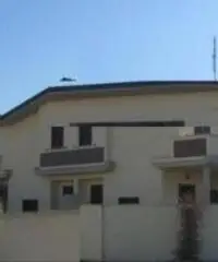 Lavinio-Lido di Enea: Vendita Villa in Via Miglioramento