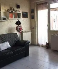 RifITI 029-AA27/320 - Appartamento in Vendita a Pomezia - Campo Ascolano - Villaggio Tognazzi di 70  RifITI 029-AA27/320 - Appartamento in Vendita a Pomezia - Campo Ascolano - Villaggio Tognazzi di 70