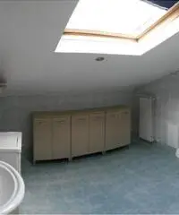 Vendesi mansarda arredata + posto auto a 10km dal mare - Santa Tecla