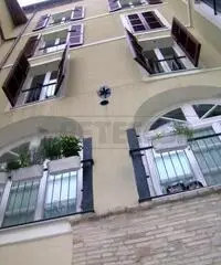 Bilocale in vendita a Ancona, CENTRO STORICO