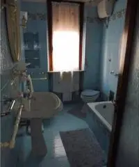 Vendita Cinque locali in Via Redipuglia Vendita Cinque locali in Via Redipuglia