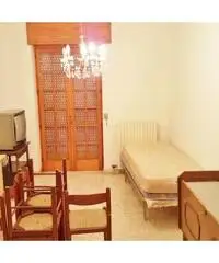 Casa singola angolare con box