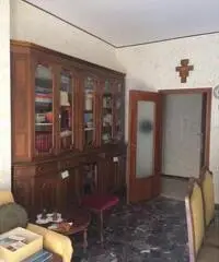 APPARTAMENTO di 5 vani e di 100 mq (BOLOGNA - Bologna) rif. VV 26