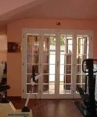 VENDESI VILLA INDIPENDENTE A CALDERINO