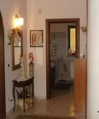 Appartamento 4 v garage commerciale Belpasso Sant' Antonio Rif.2-145