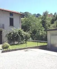CASA INDIPENDENTE di 260 mq (PONTE LAMBRO) rif. 632