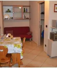 CARINISSIMO APPARTAMENTO SUL MARE