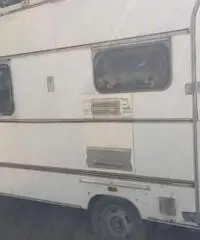 Roulotte laika 520