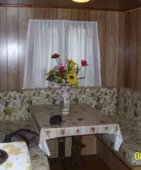 Svendo Roulotte con Pre-Ingresso e servizi per sei a 70 MT.dal mare.