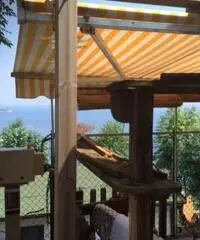 bungalow con annessa roulotte stanziale alassio fronte mare bungalow con annessa roulotte stanziale alassio fronte mare