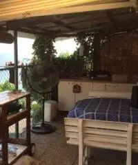 bungalow con annessa roulotte stanziale alassio fronte mare bungalow con annessa roulotte stanziale alassio fronte mare