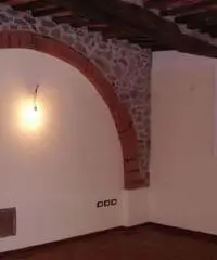 Massa e Cozzile: Appartamento Monolocale Massa e Cozzile: Appartamento Monolocale